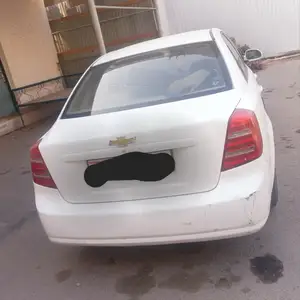 Chevrolet Lacetti, 2004