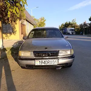 Opel Vectra A, 1990