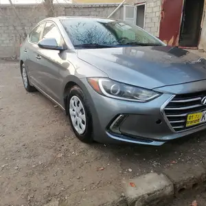 Hyundai Elantra, 2017