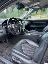 Toyota Camry, 2018-8