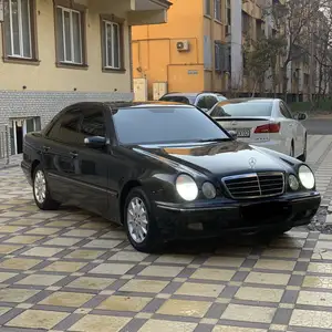 Mercedes-Benz E class, 2000