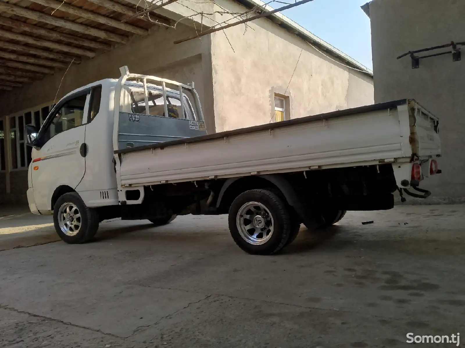 Бортовой автомобиль Hyundai Porter 2,2014-1