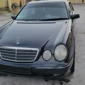 Mercedes-Benz E class, 2001