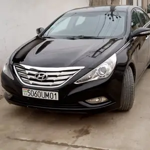 Hyundai Sonata, 2010