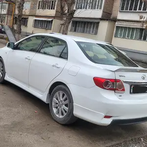 Toyota Corolla, 2013