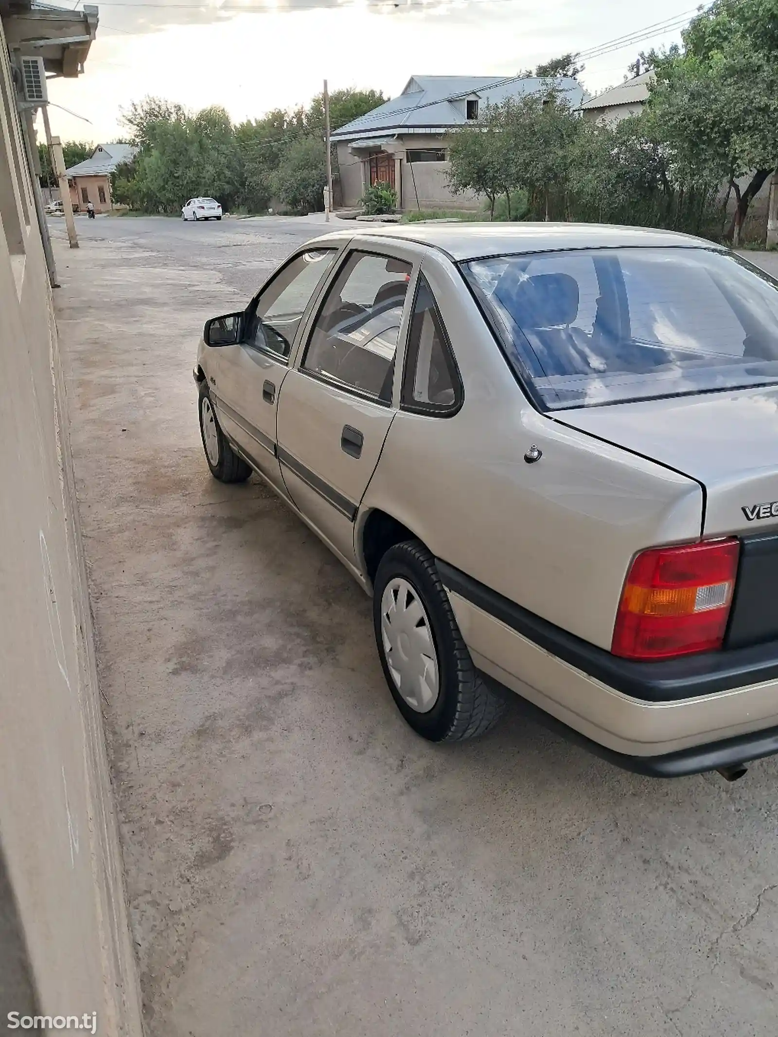 Opel Vectra A, 1990-1