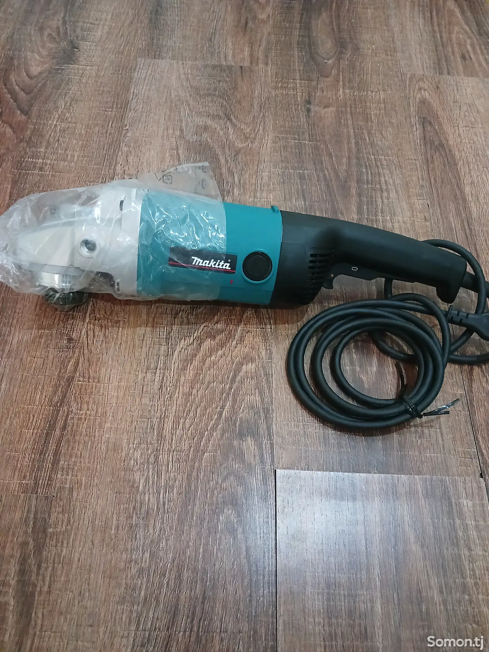 Болгарка Makita 9069