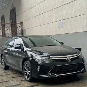 Toyota Camry, 2017