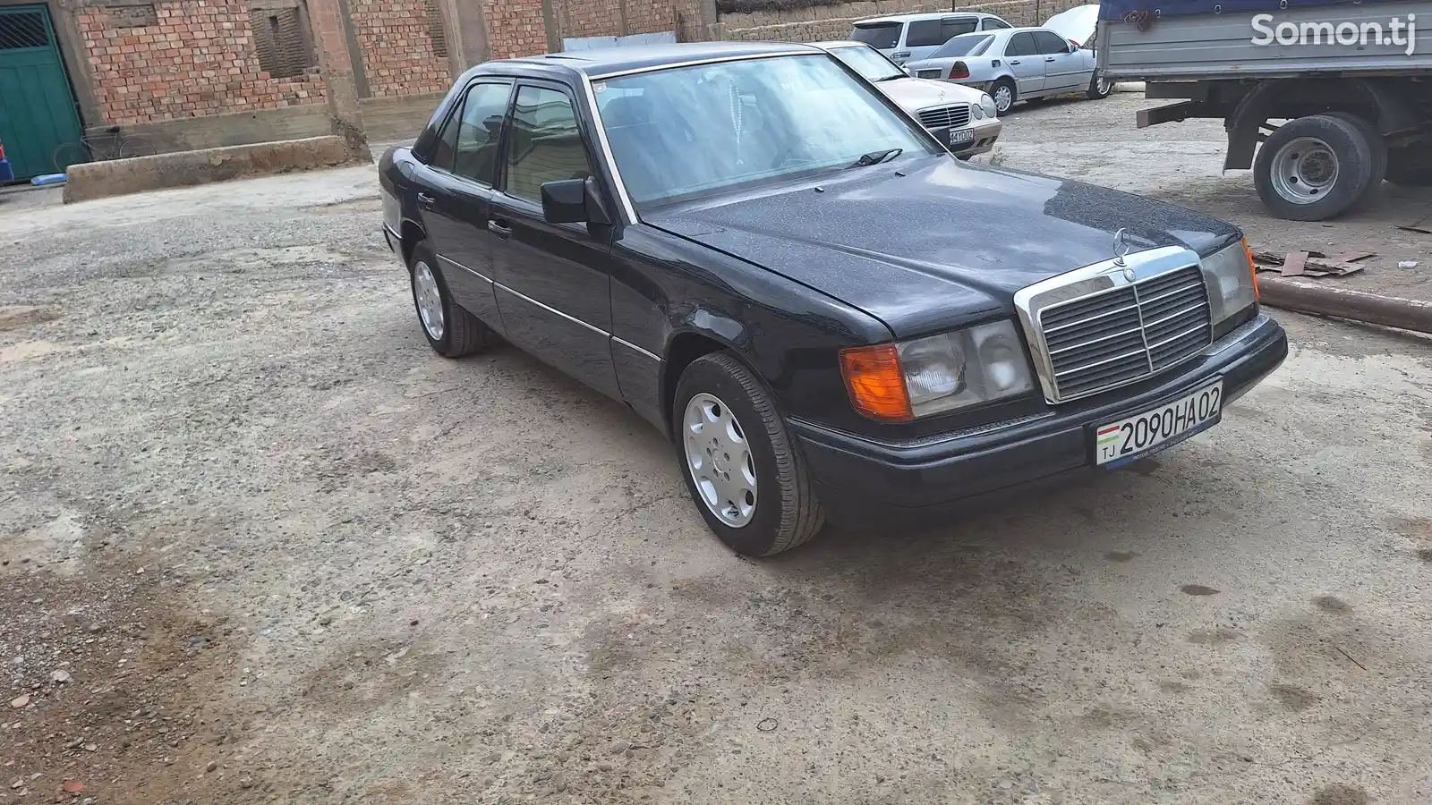 Mercedes-Benz W124, 1993-1