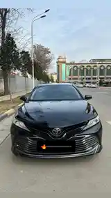 Toyota Camry, 2020-3