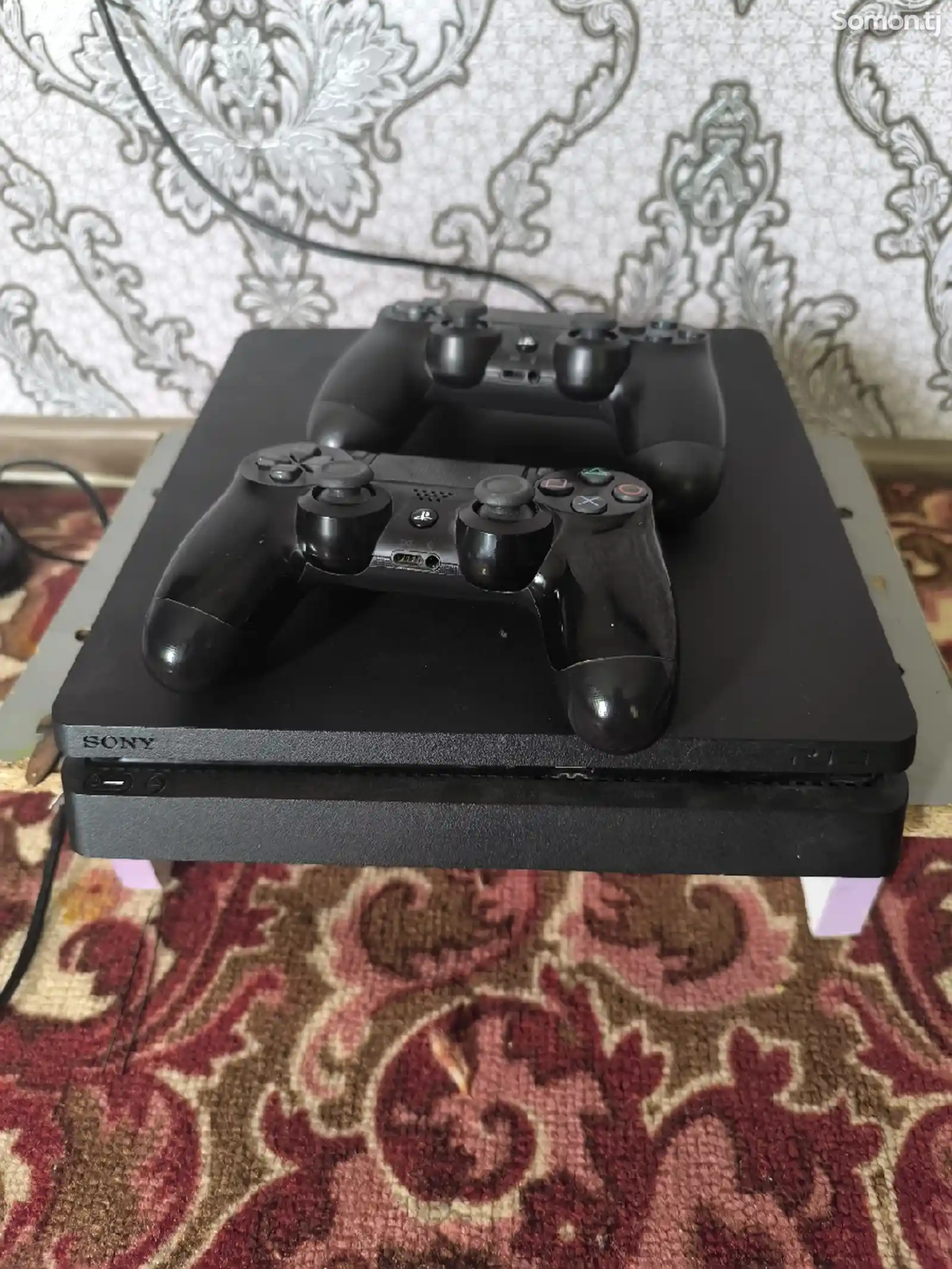 Игровая приставка Sony PlayStation 4 Slim 1Tb-1