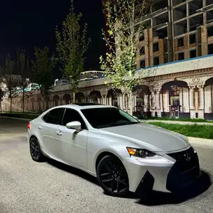 Lexus IS series, 2014