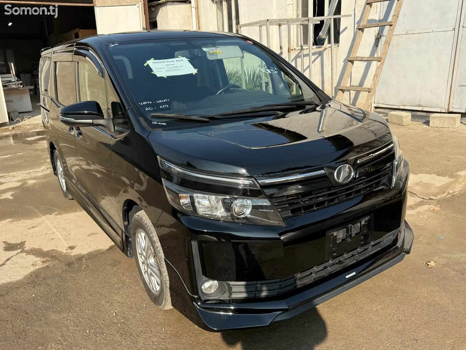 Toyota Voxy, 2014-1