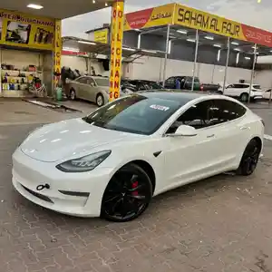 Tesla Model 3, 2021