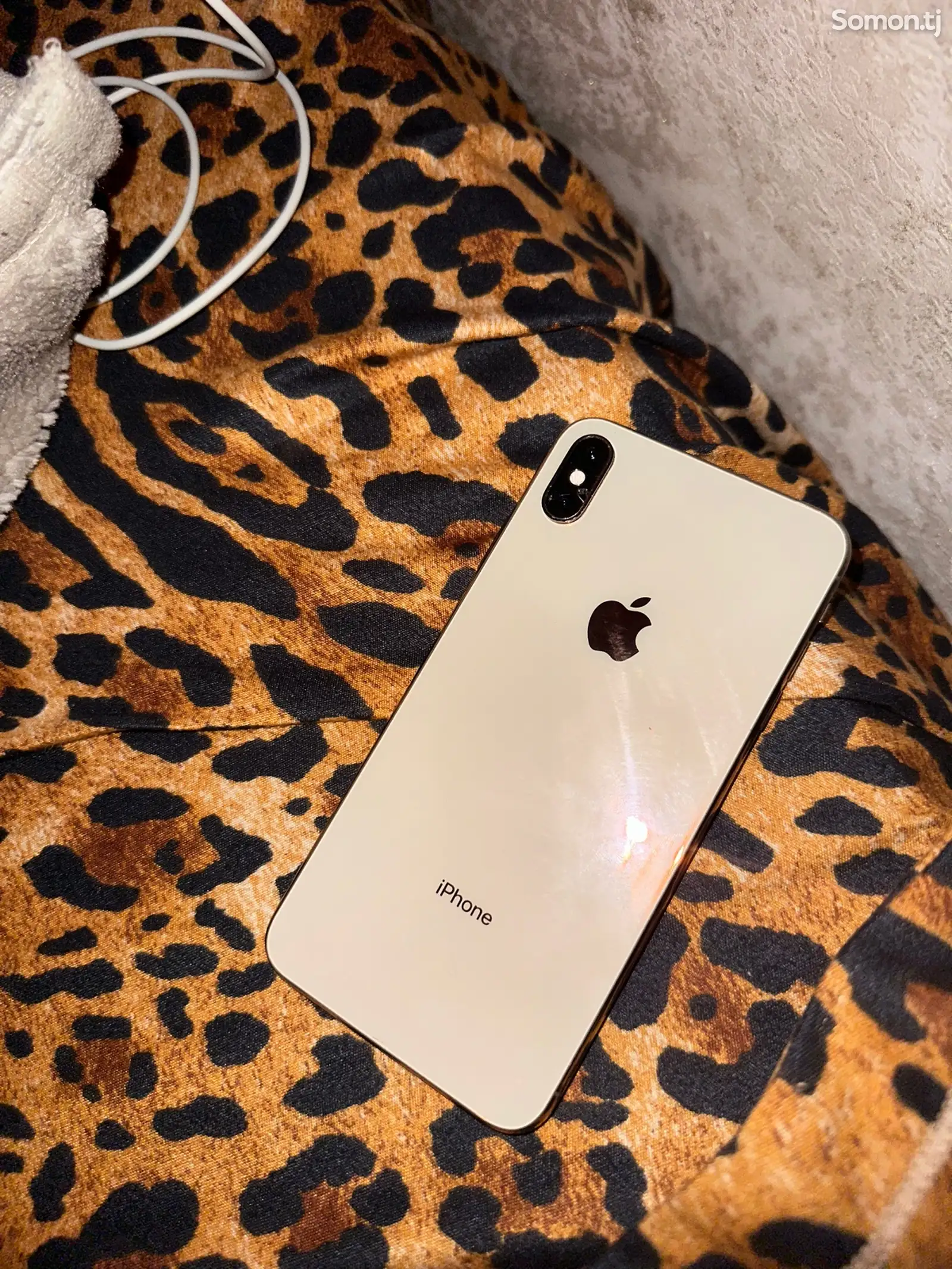 Apple iPhone Xs Max, 64 gb, Gold-1