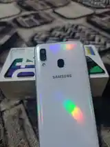 Samsung Galaxy A40-2