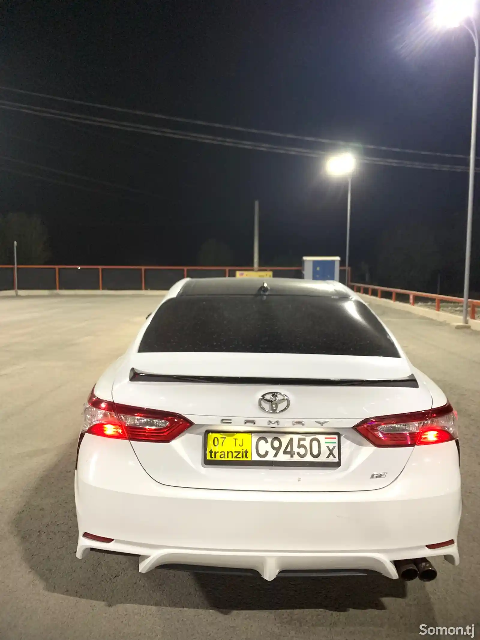 Toyota Camry, 2019-11