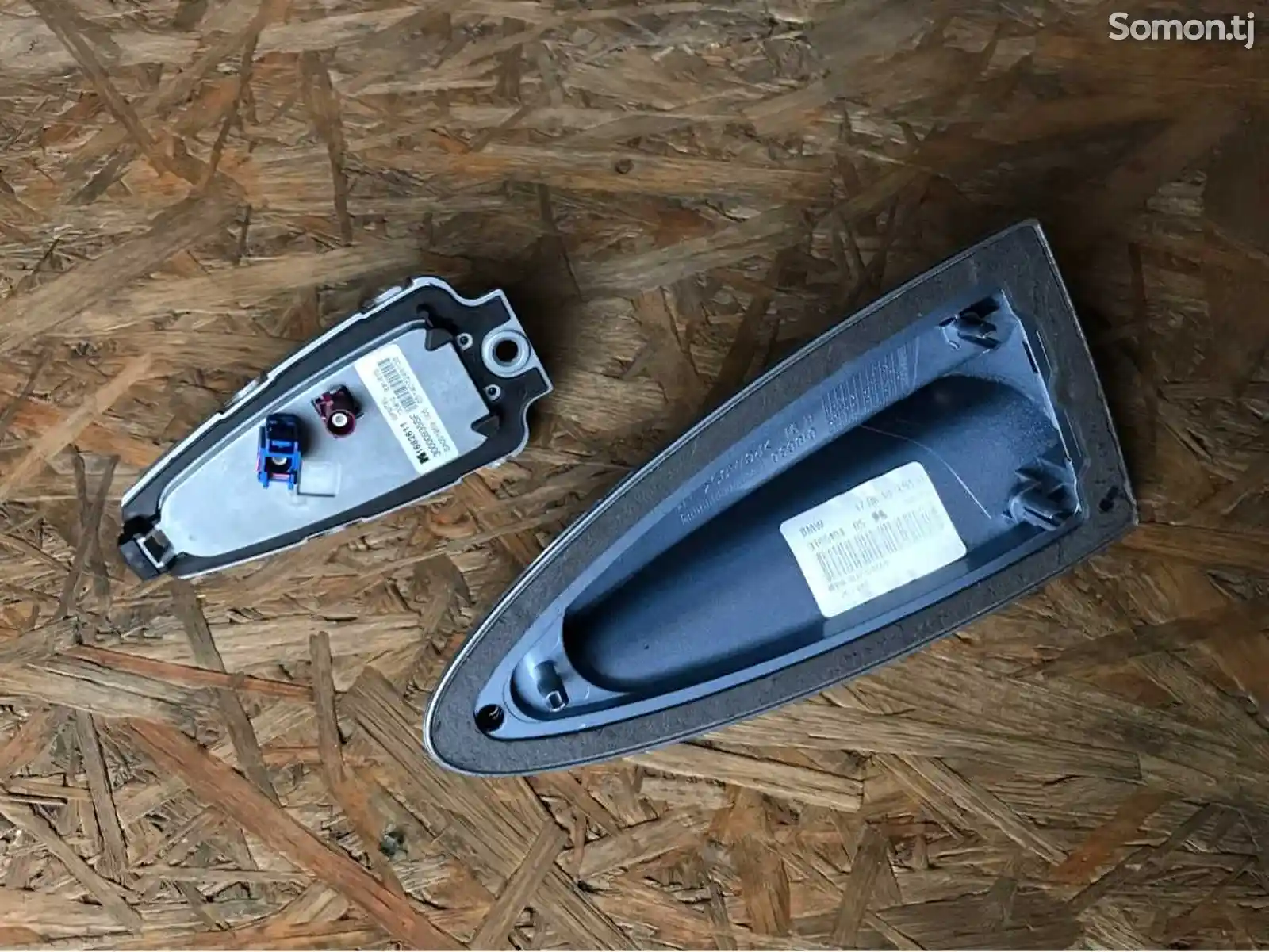 Плавник с антенной на крышу BMW X5 - Е70, BMW 3 - Е90/Е91-4