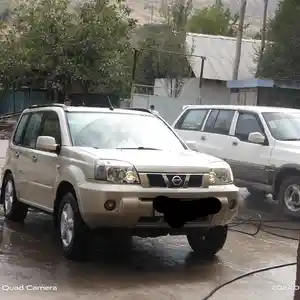 Nissan X-Trail, 2004