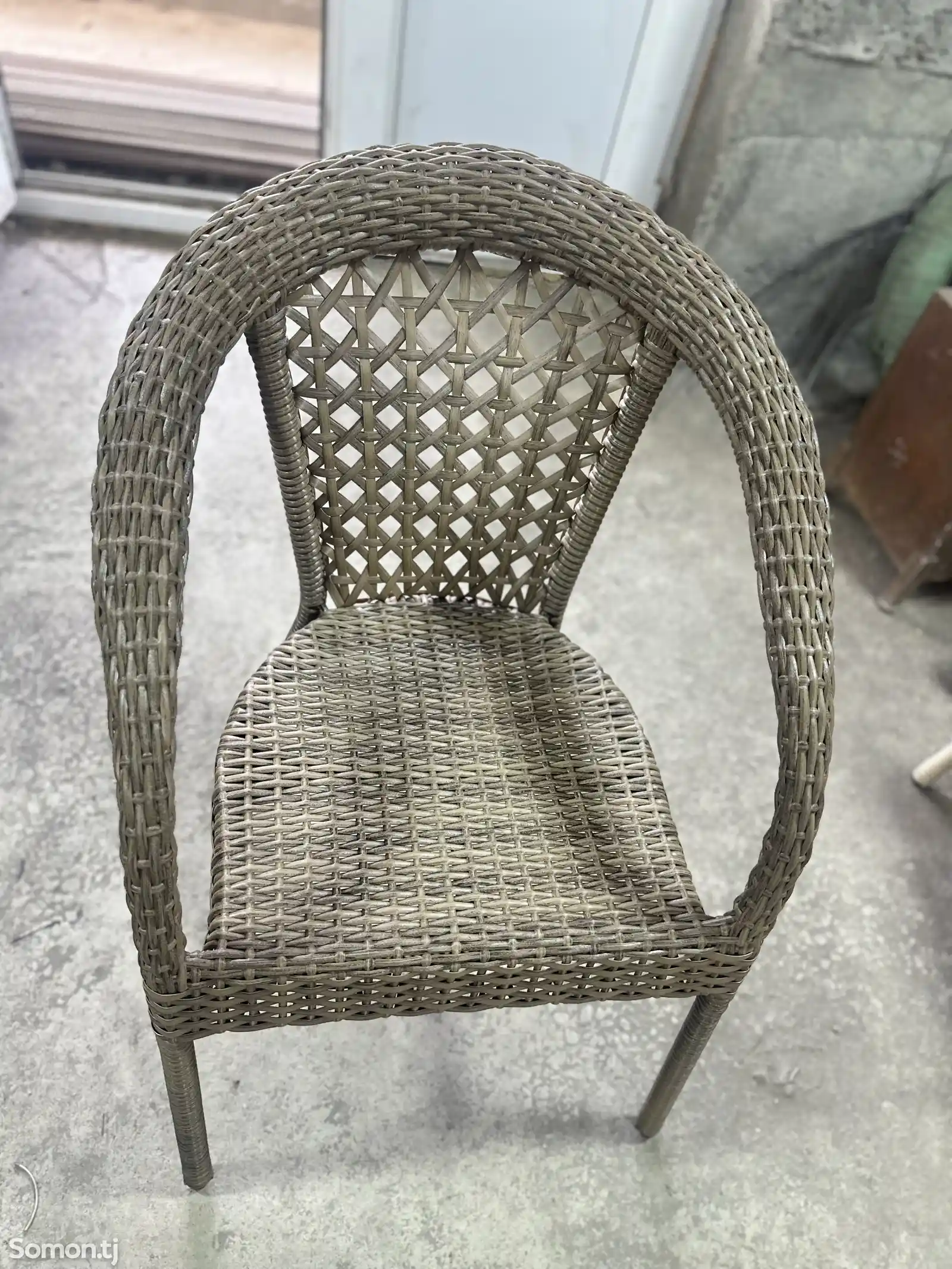 Плетённые стол и стулья из ротанга-6