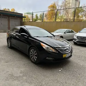 Hyundai Sonata, 2012