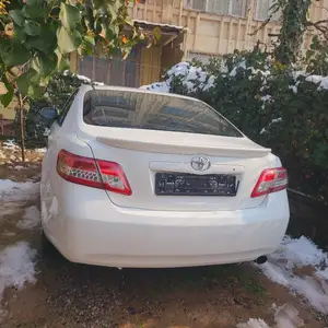 Toyota Camry, 2010