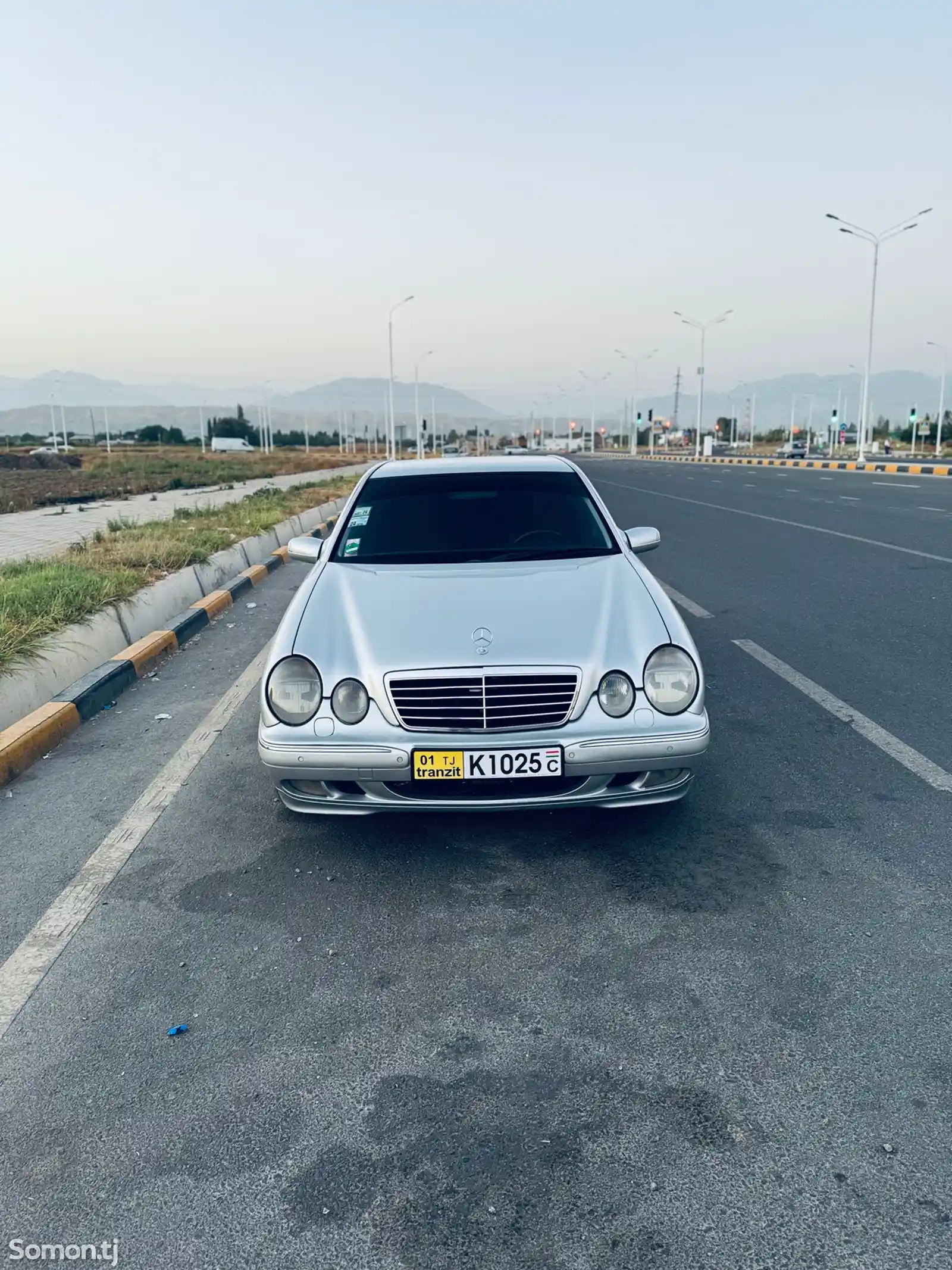 Mercedes-Benz E class, 2000-1