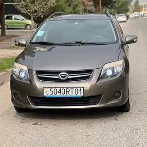 Toyota Fielder, 2010