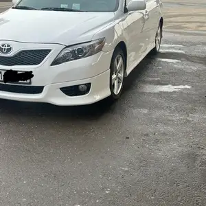 Toyota Camry, 2011