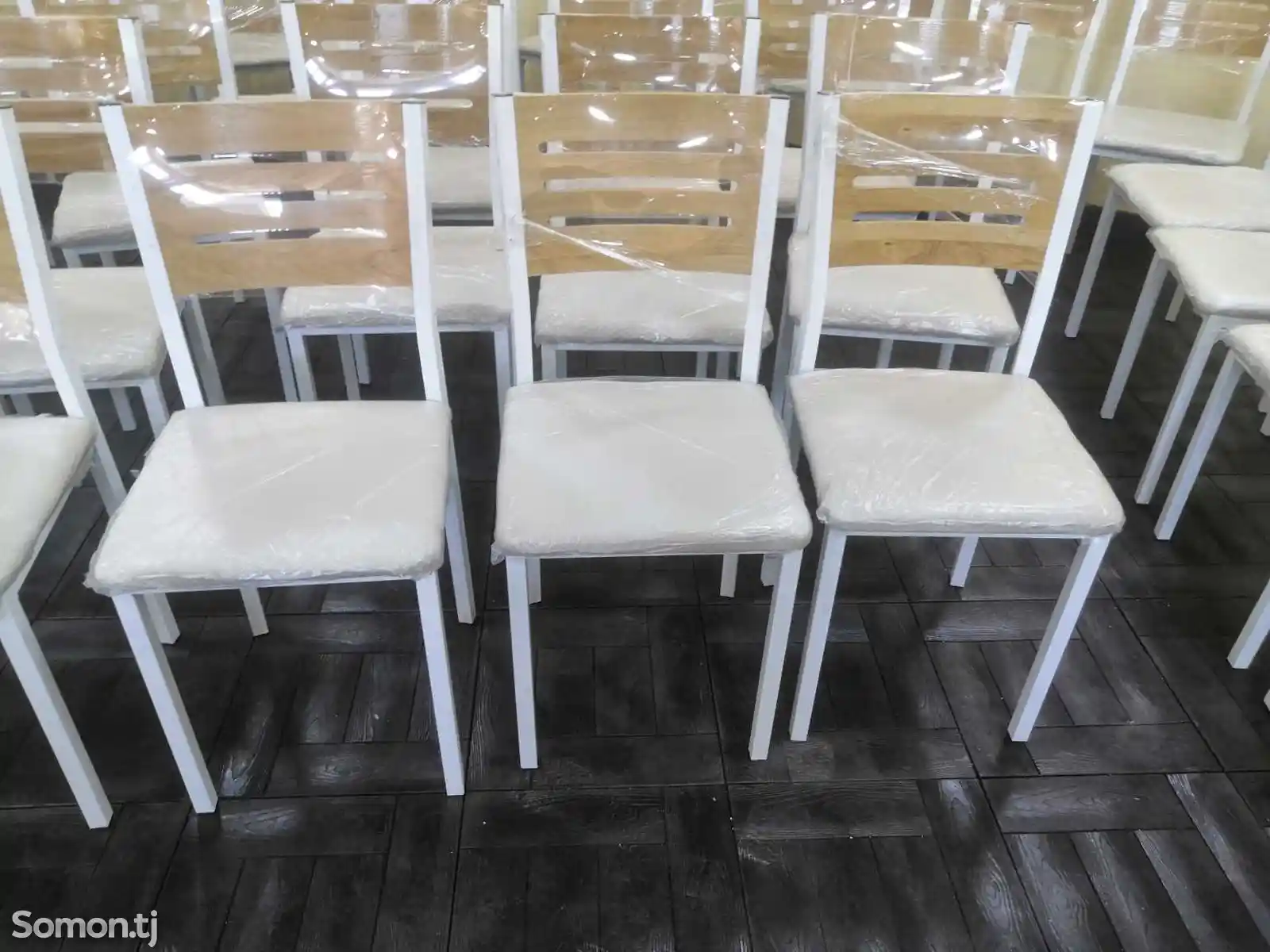 Столы и стулья для кафе-4