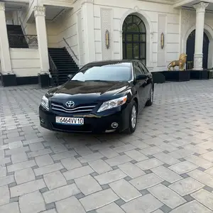 Toyota Camry, 2011