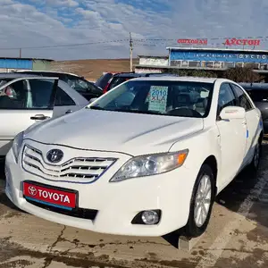 Toyota Camry, 2010