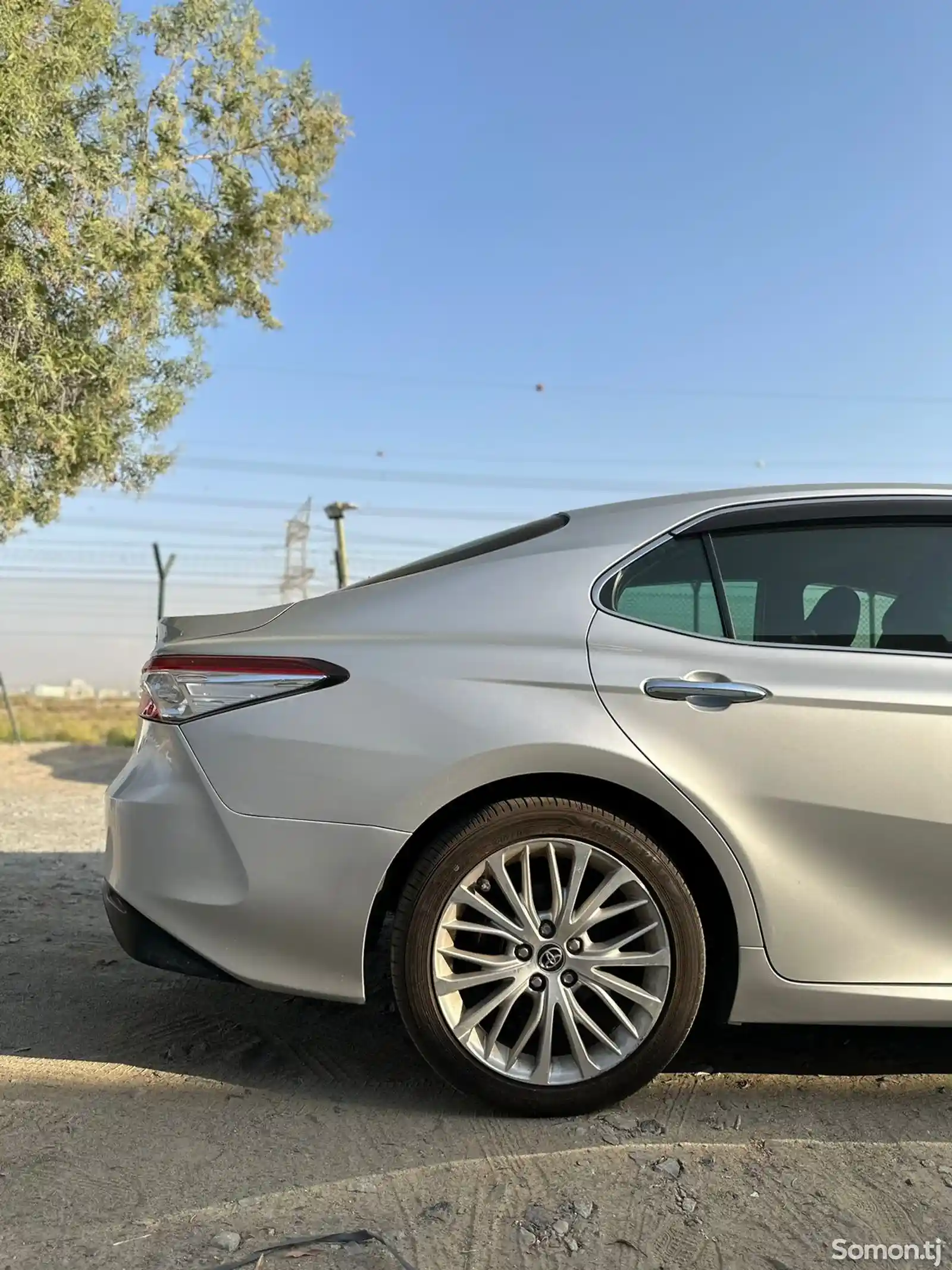 Toyota Camry, 2017-4