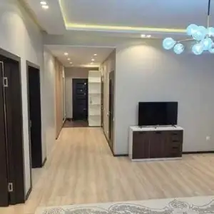 3-комн. квартира, 13 этаж, 140м², Шохмансур