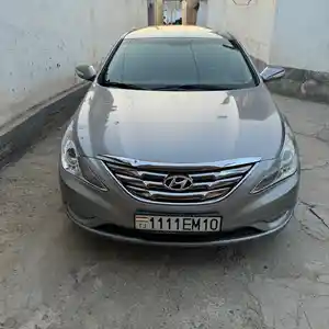 Hyundai Sonata, 2010