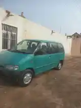 Nissan Serena, 1996-2