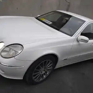 Mercedes-Benz E class, 2005