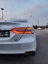 Toyota Camry, 2019-10