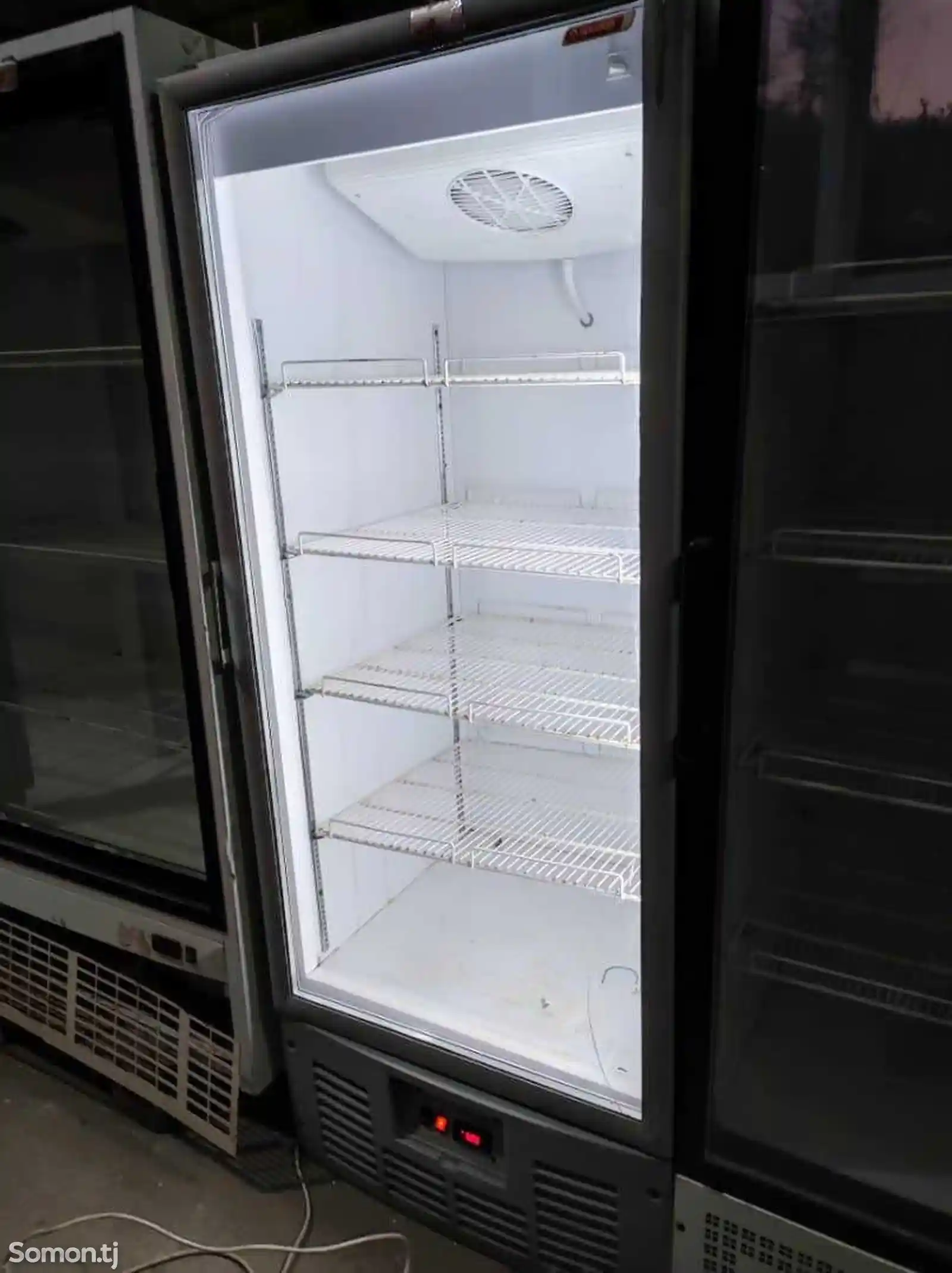 Холодильный шкаф Ариада-1