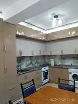 2-комн. квартира, 13 этаж, 70м², Овир-8