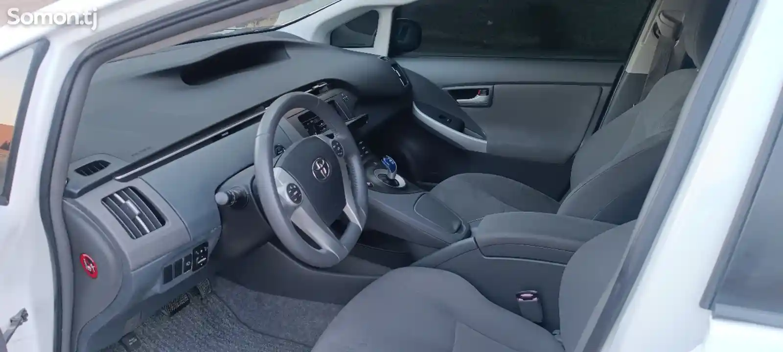 Toyota Prius, 2011-13
