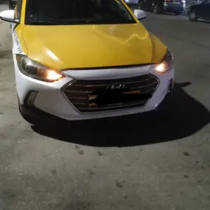 Hyundai Elantra, 2018