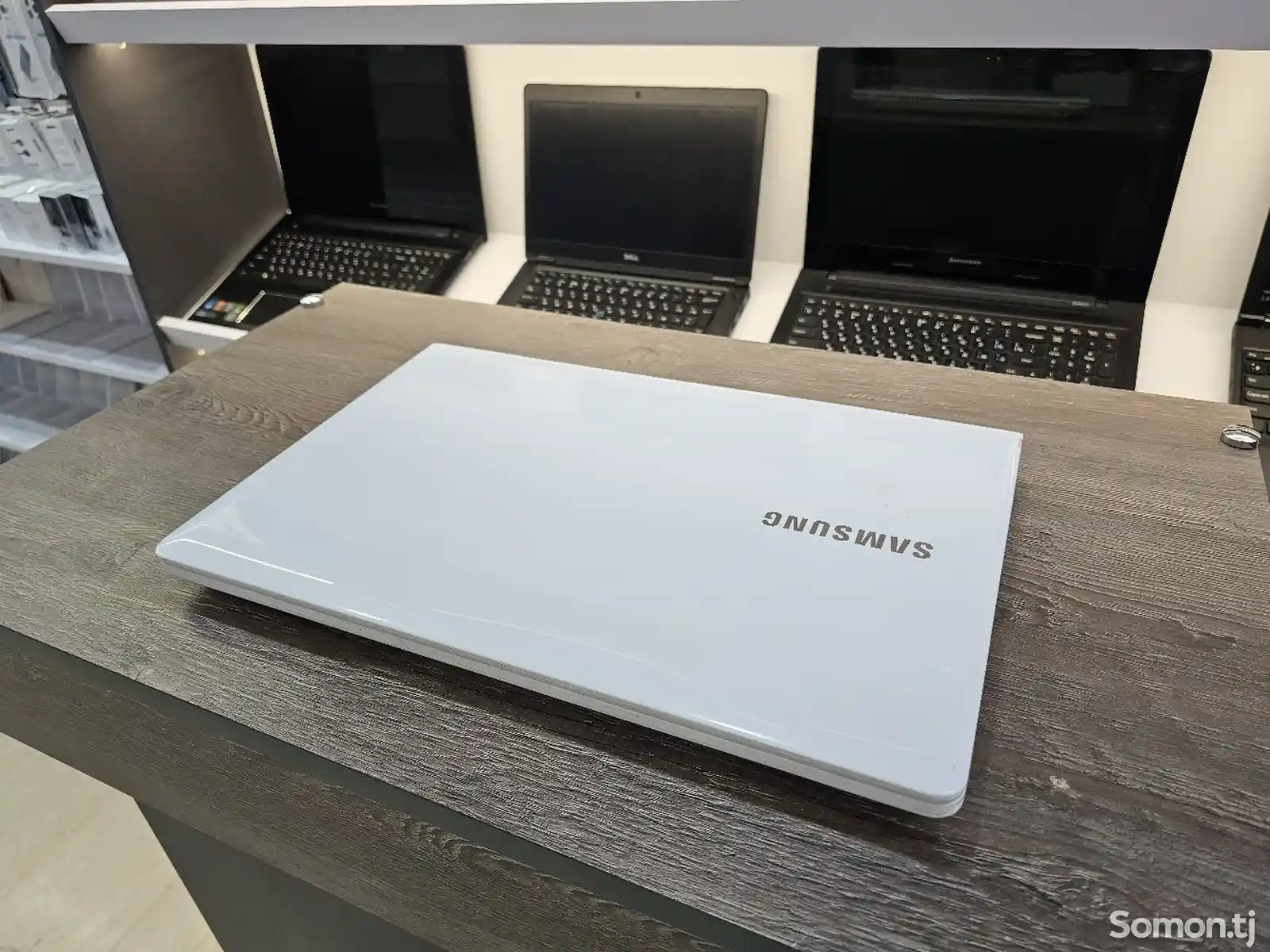 Ноутбук Samsung Core i5-4200U / 8GB / GT 920M 2GB / SSD 256GB-4