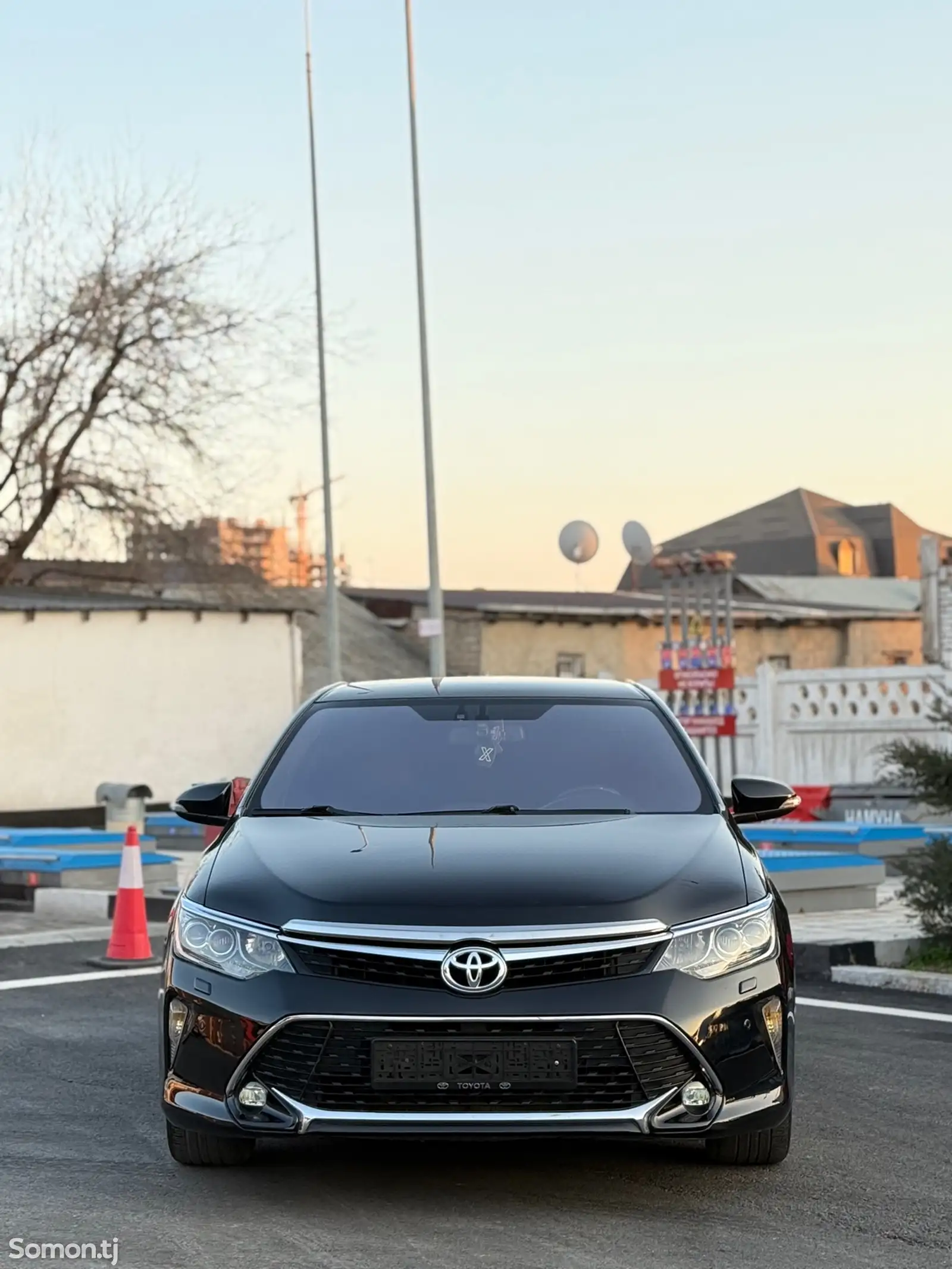 Toyota Camry, 2017-1