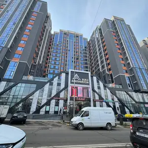 3-комн. квартира, 13 этаж, 110 м², Спартак