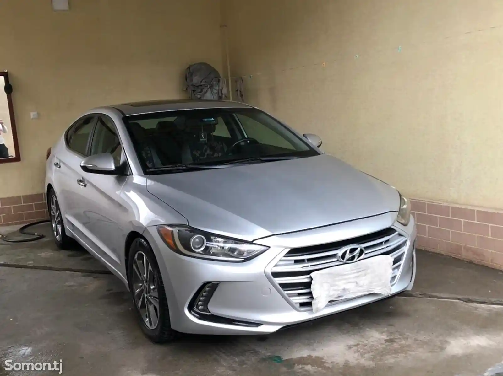 Hyundai Elantra, 2017-1