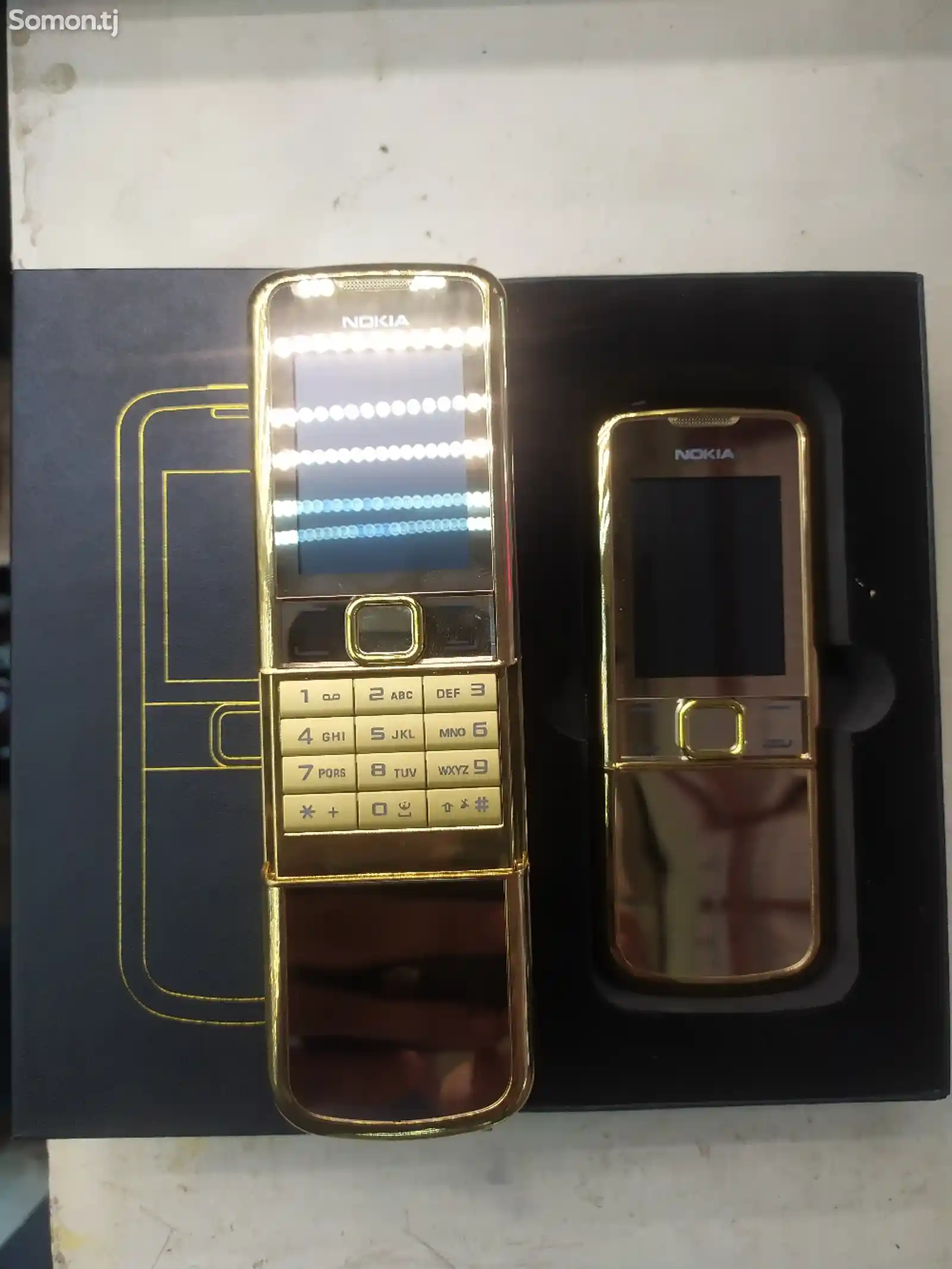 Nokia 8800 gold-2