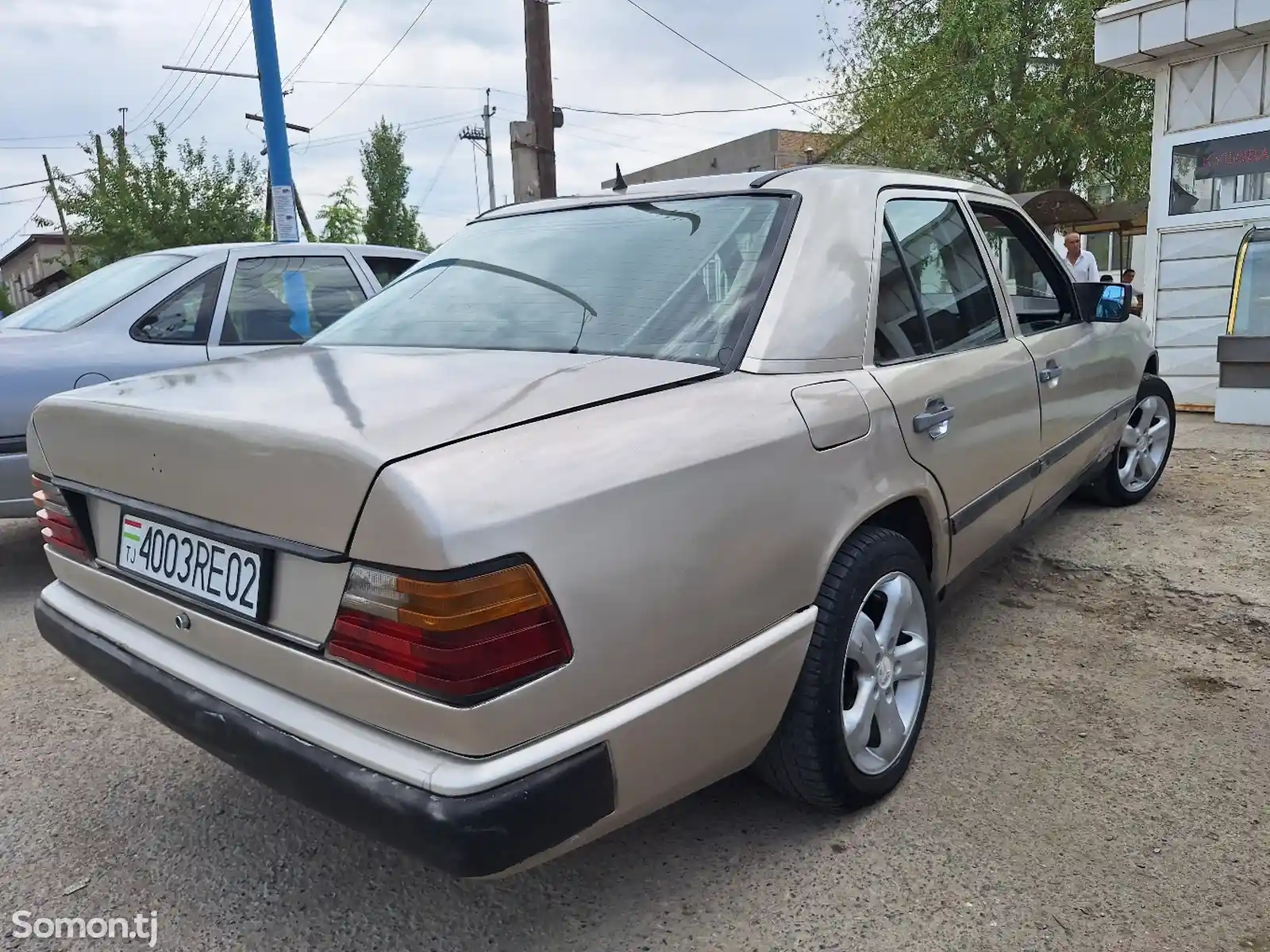 Mercedes-Benz W124, 1989-1