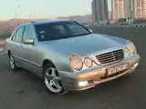 Mercedes-Benz E class, 2000-2