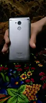 Телефон honor-3